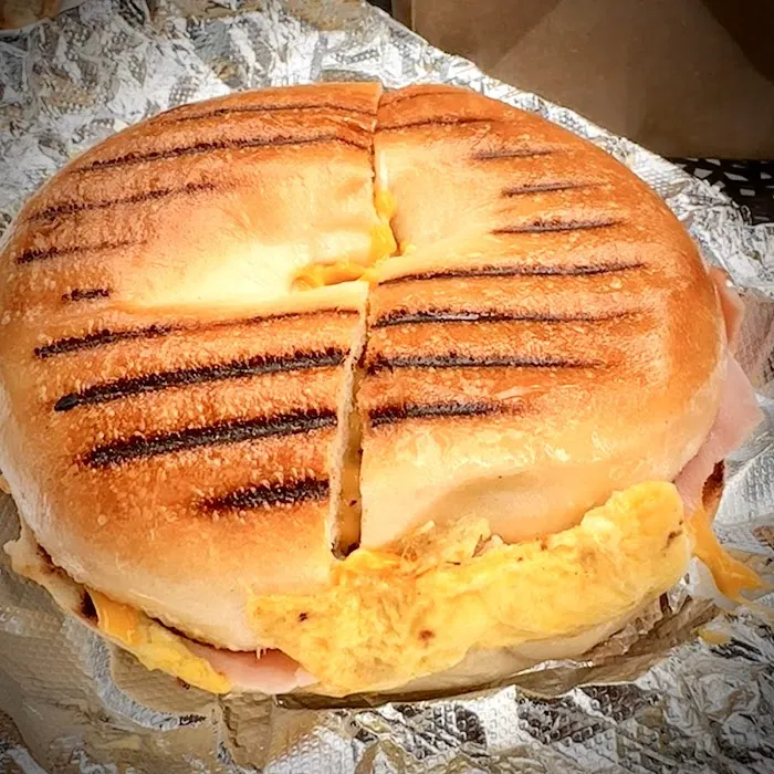 LAZZARO BAGELS Picture 10