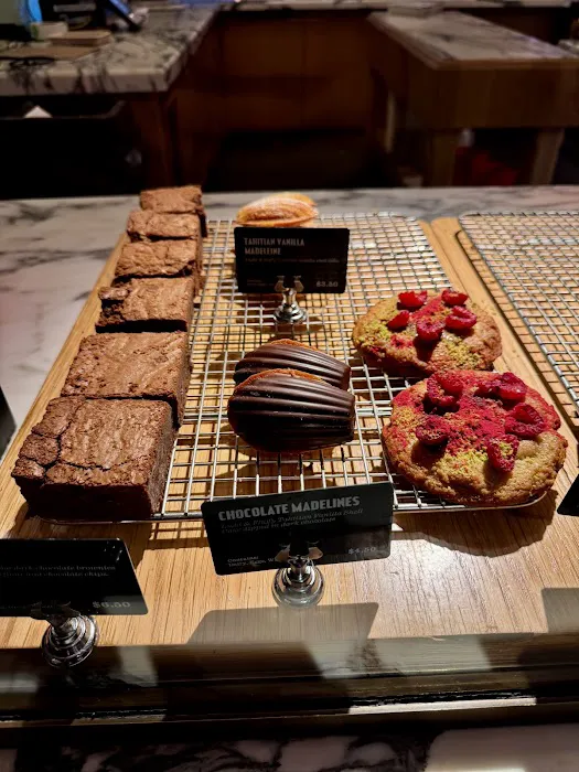 Patisserie Picture 5