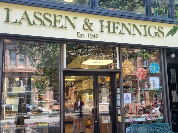 Lassen & Hennigs Picture 2