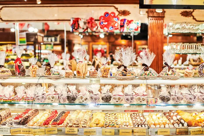 Ferrara Bakery & Cafe Picture 3