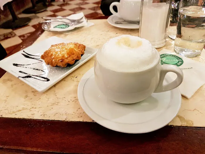 Ferrara Bakery & Cafe Picture 1