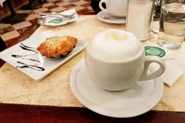 Ferrara Bakery & Cafe