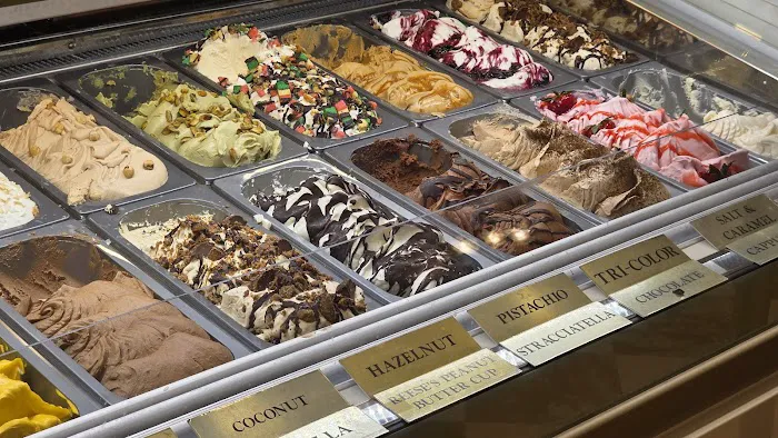 Ferrara Bakery & Cafe Picture 7