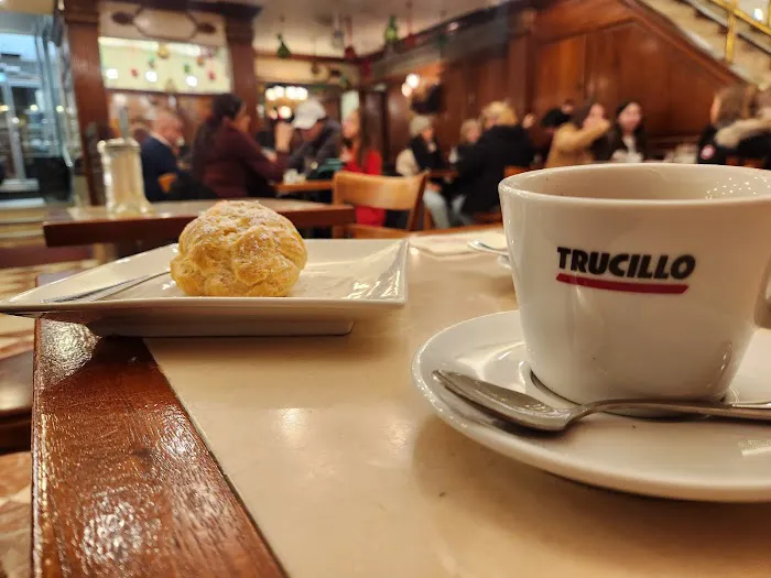 Ferrara Bakery & Cafe Picture 9