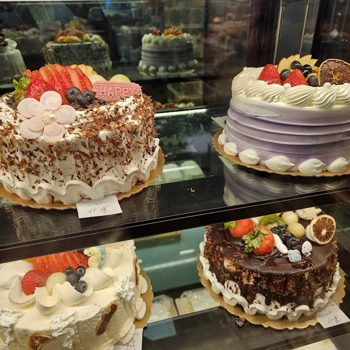 Luna Cafe & Bakery Picture 6
