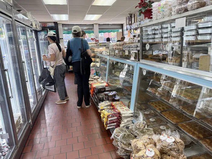 Damascus Bread & Pastry Shop Picture 4