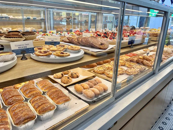 Paris Baguette Picture 1