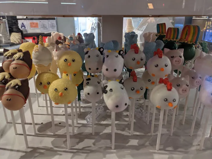Rebecca's Cake Pops Picture 5