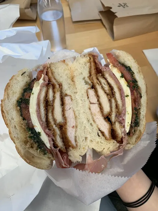 Parisi Bakery & Deli Picture 3