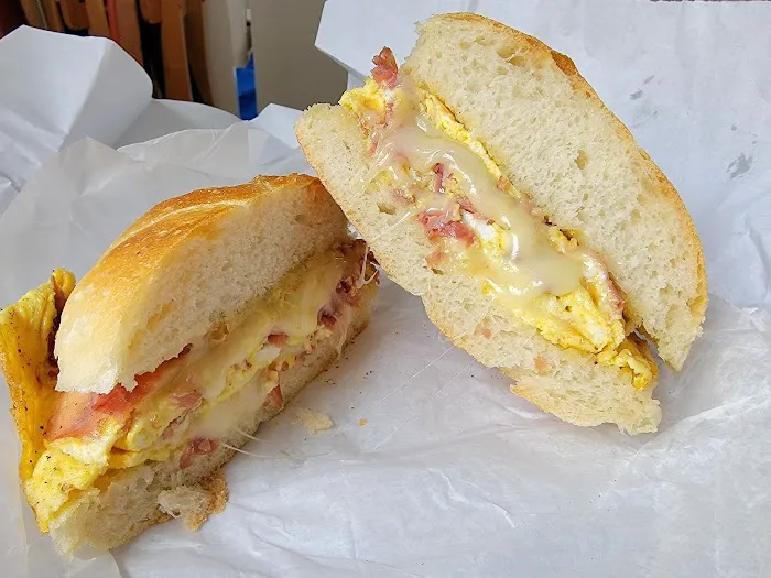 Parisi Bakery & Deli Picture 1