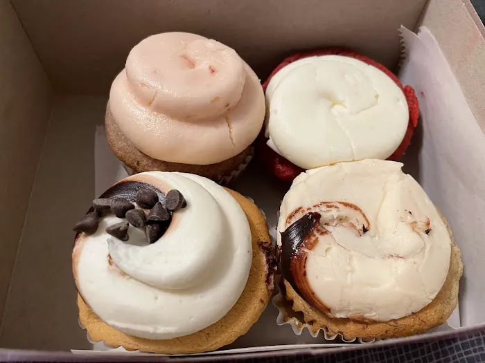 Little Cupcake Bakeshop Picture 10