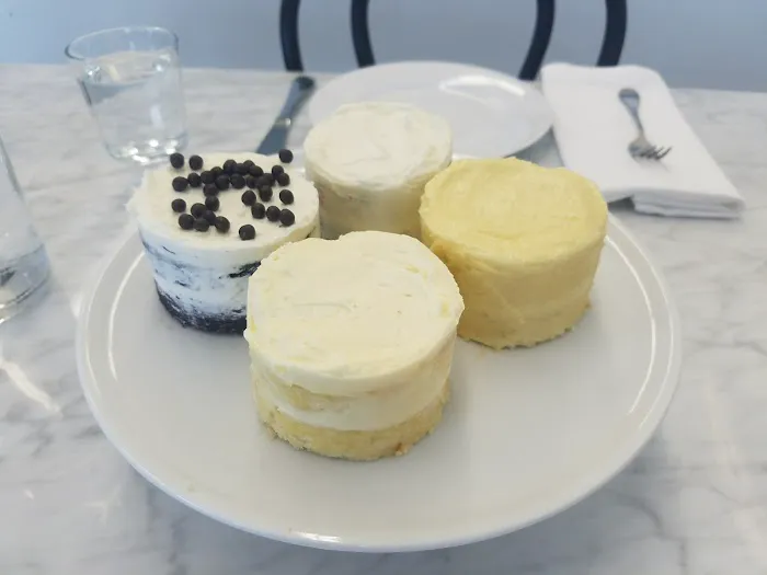 Nine Cakes Picture 3