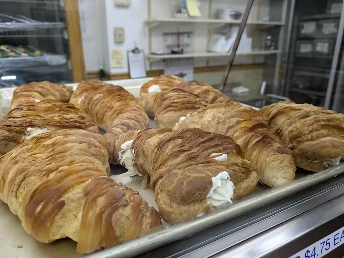 Court Pastry Shop Picture 2