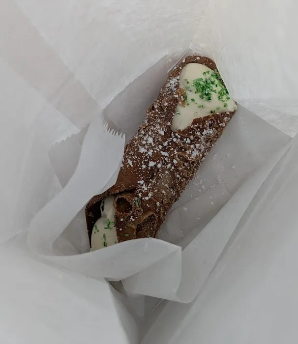 Court Pastry Shop Picture 6