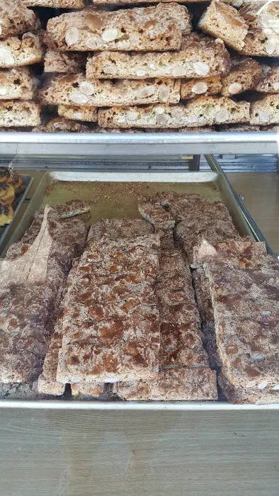 Court Pastry Shop Picture 10