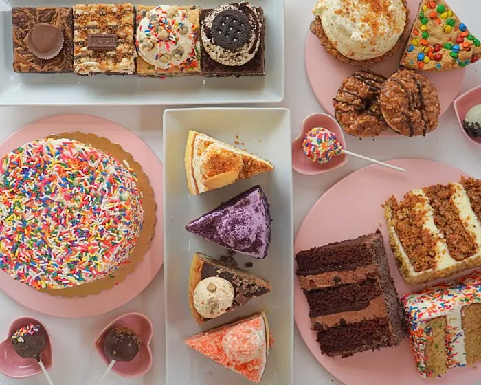 Posh Pop Bakeshop Picture 1