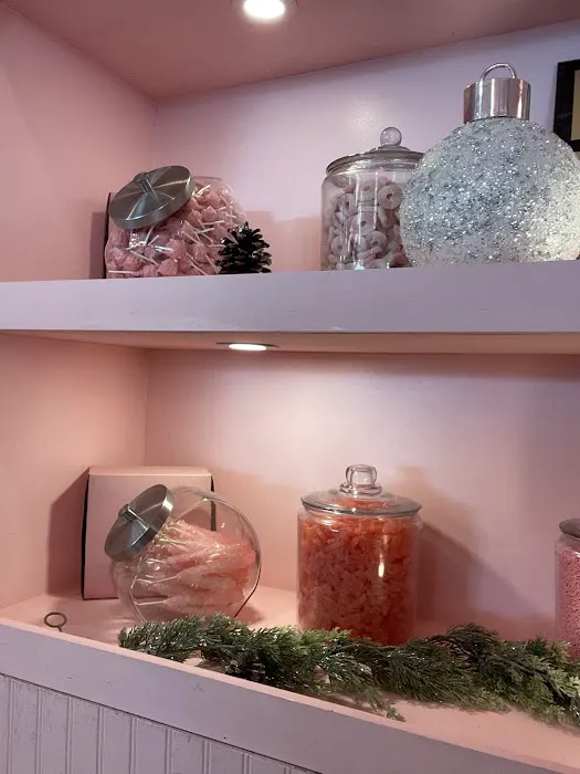 Posh Pop Bakeshop Picture 7