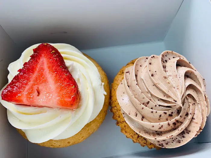 Molly's Cupcakes Picture 2