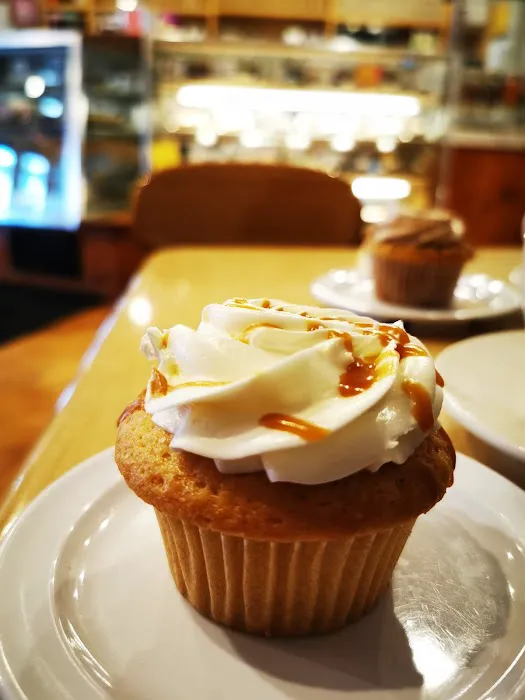 Molly's Cupcakes Picture 8