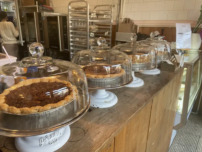 Petee's Pie Company Picture 4