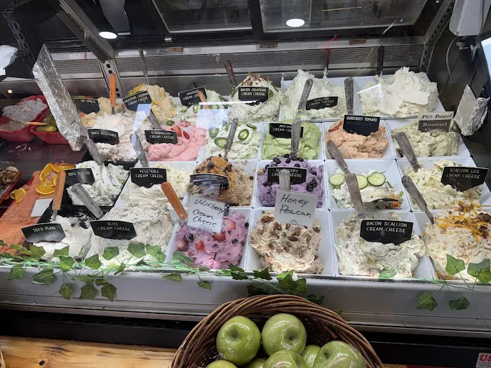 Pio Bagel Flatbush Picture 5