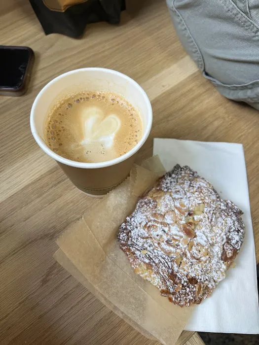 La Bicyclette Bakery Picture 5