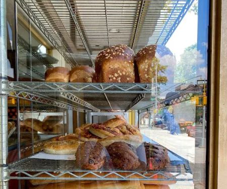 Caputo's Sweet & Cake Shop