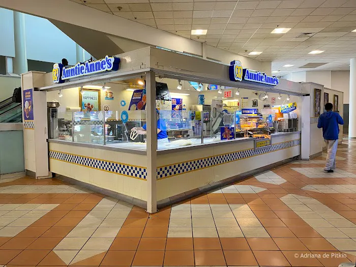 Auntie Anne's Picture 3