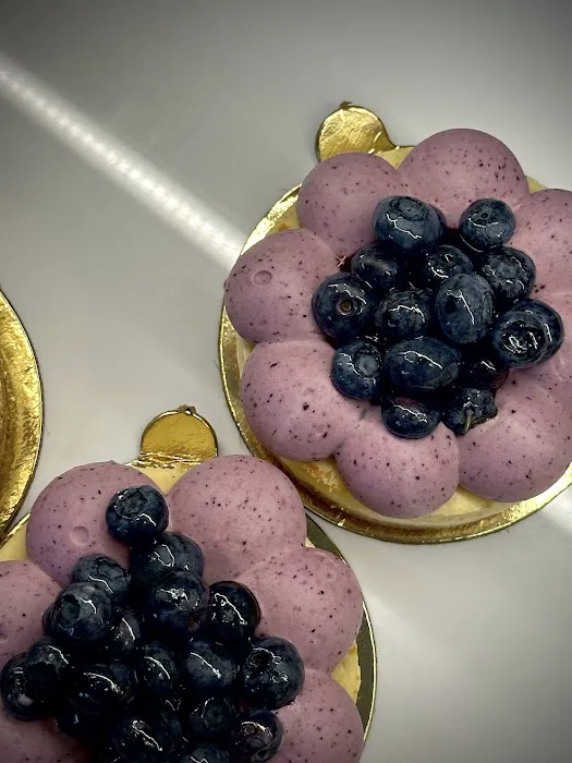 Petit Chou Picture 1