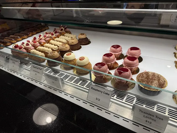 Petit Chou Picture 4