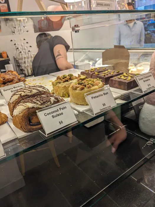 Petit Chou Picture 6