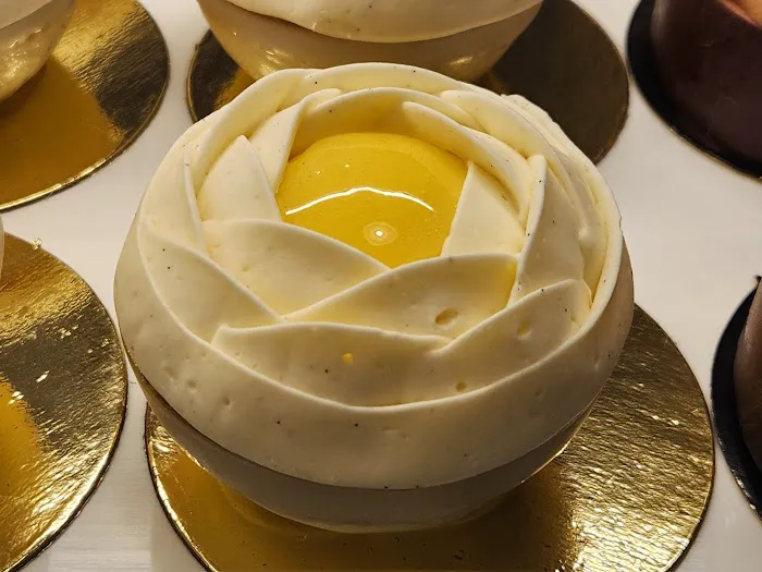 Petit Chou Picture 7