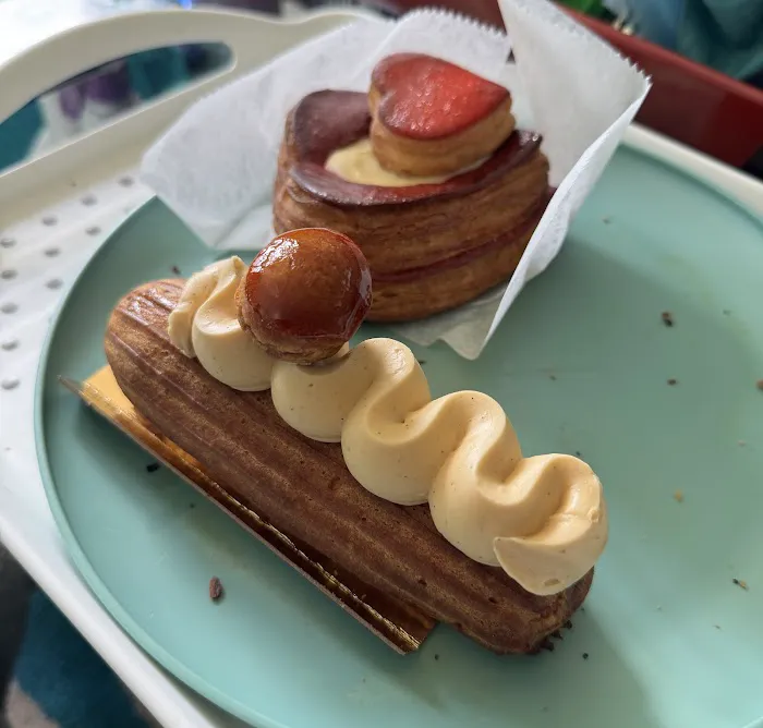 Petit Chou Picture 9