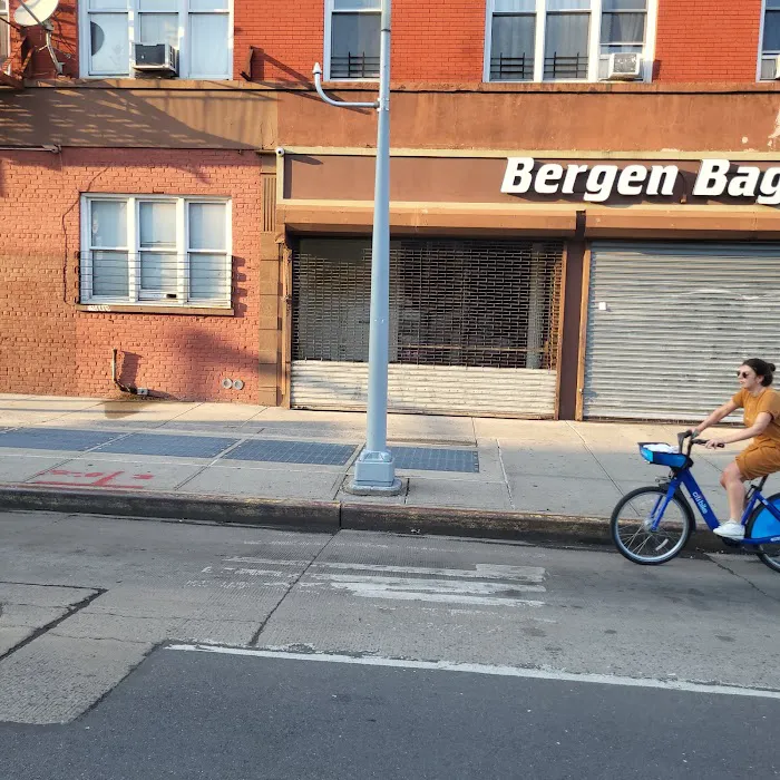 Bergen Bagels on Fulton Picture 4