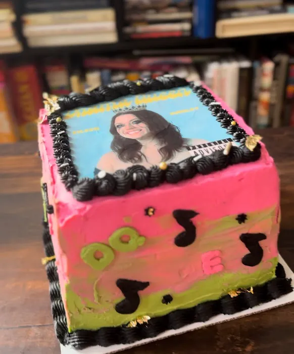 Paradise Construction Bakery Picture 2