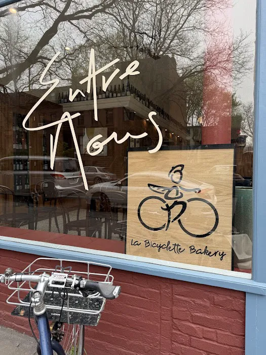 La Bicyclette Bakery Picture 8