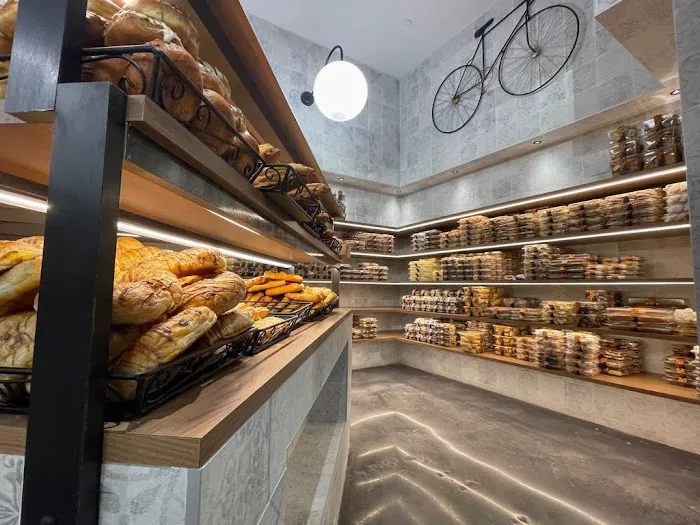 Shloimy's Bakery Picture 1