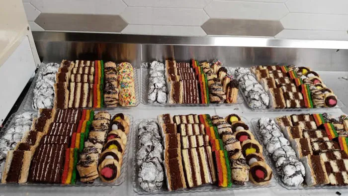 Shloimy's Bakery Picture 4
