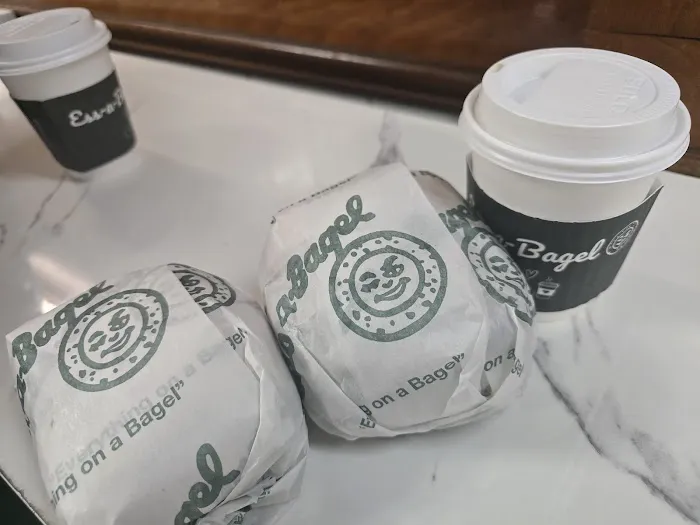 Ess-a-Bagel Picture 10