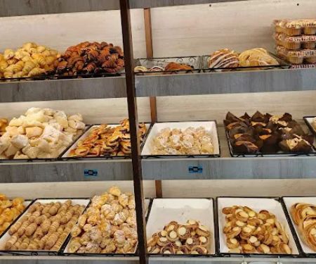 Black & White Kosher Bakery