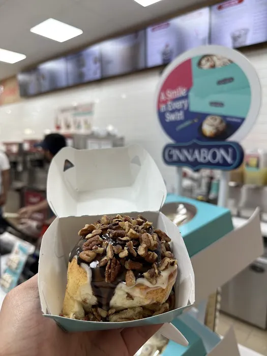 Cinnabon Picture 9