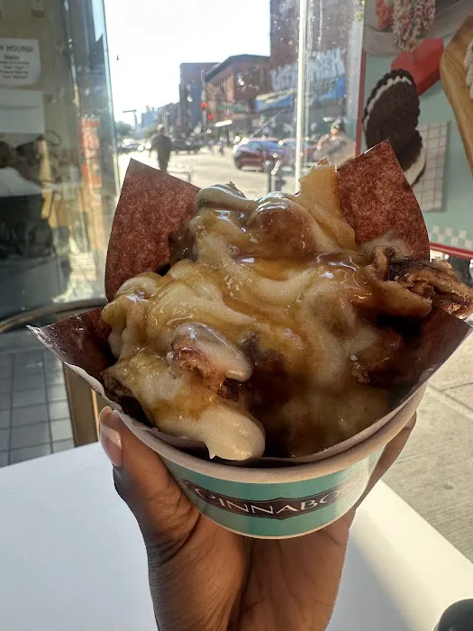 Cinnabon Picture 10