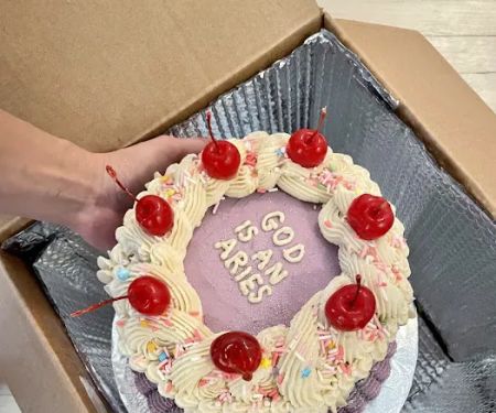 Screaming in Cakes