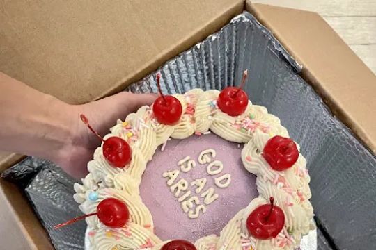 Screaming in Cakes