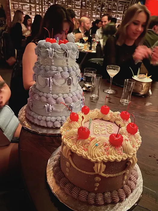 Screaming in Cakes Picture 6