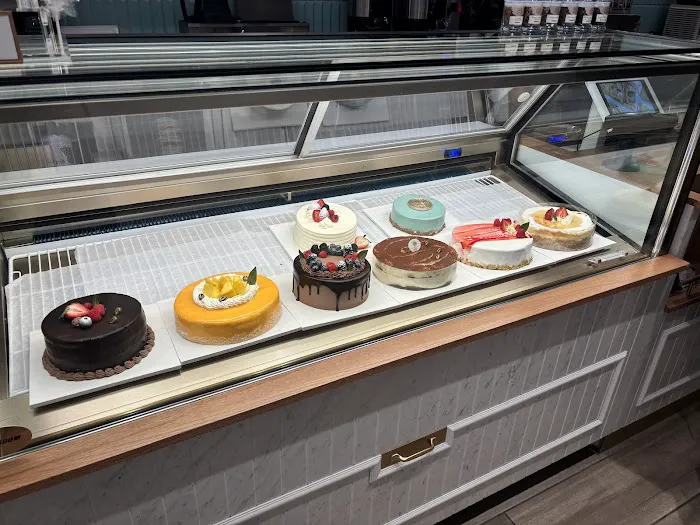 Angelina Bakery Nomad Picture 4