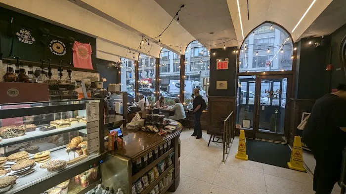 Bagel Pub Penn District Picture 9