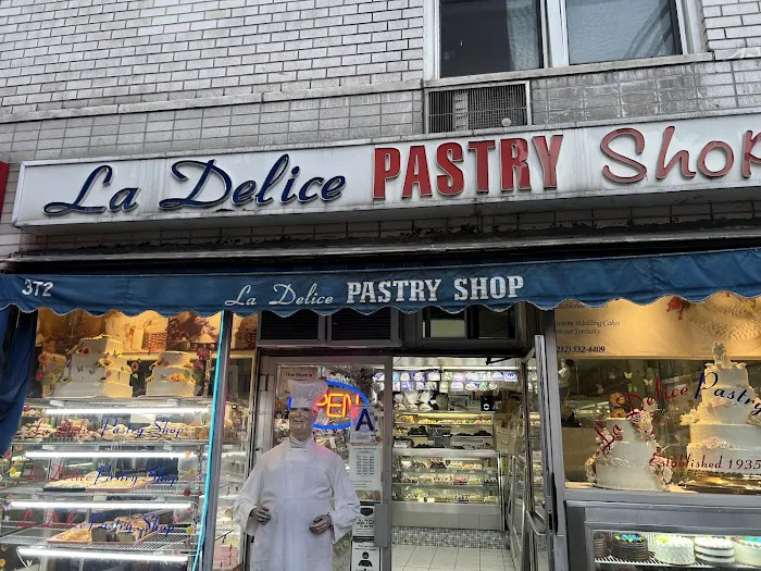 La Delice Pastry Shop Picture 4