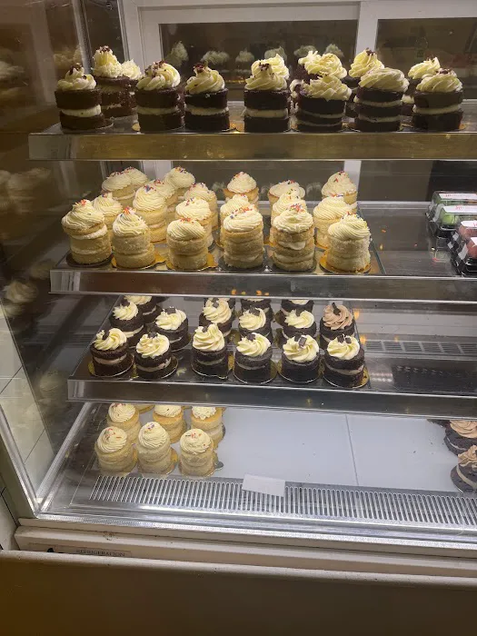 Je T’aime Patisserie Picture 10