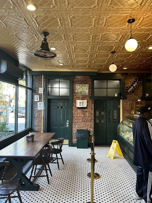 Bagel Pub Picture 9